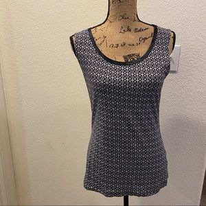 Cute & Soft Bust Flattering Geometric Print Top